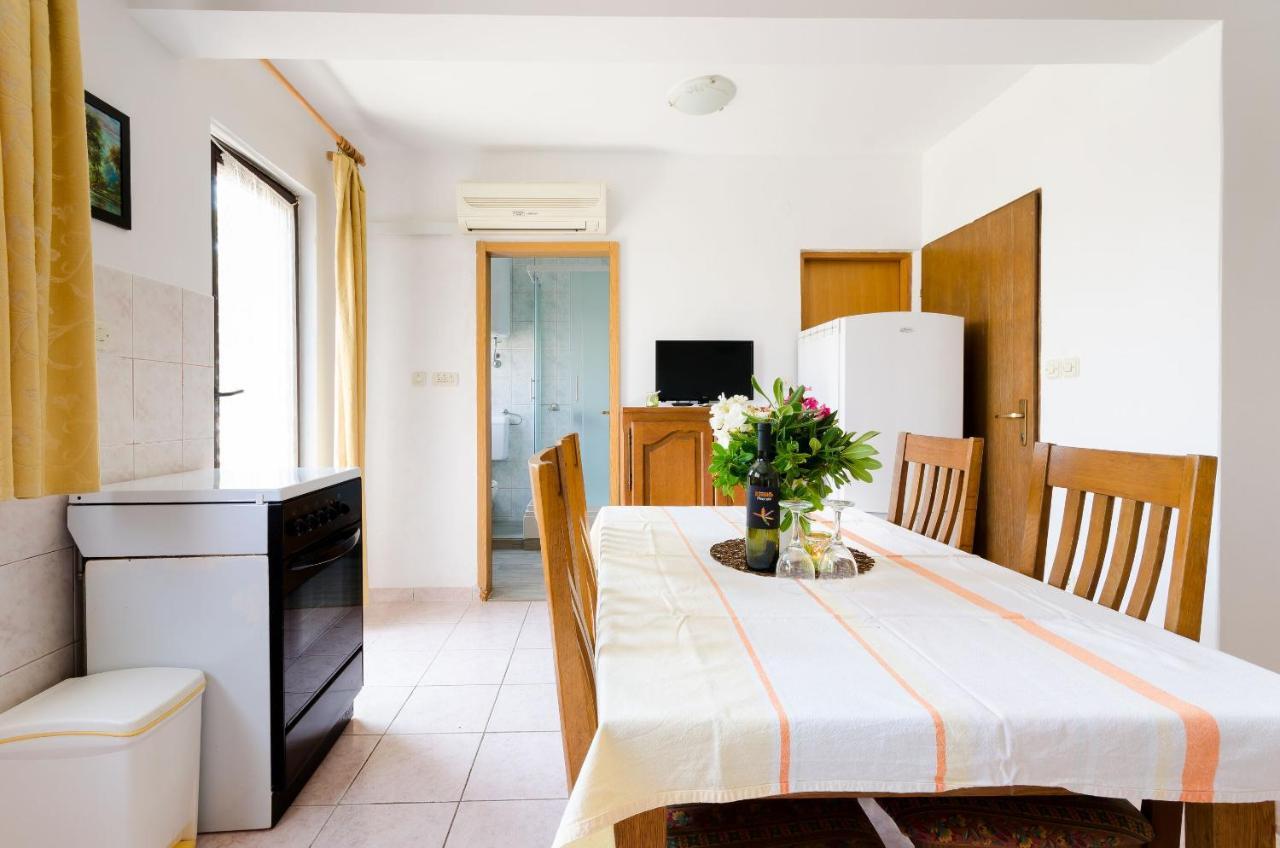 Apartments Drago Баньоле Екстериор снимка